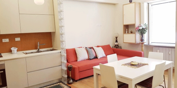 Frazionamento in due unità: 1 da vendere, 1 da affittare